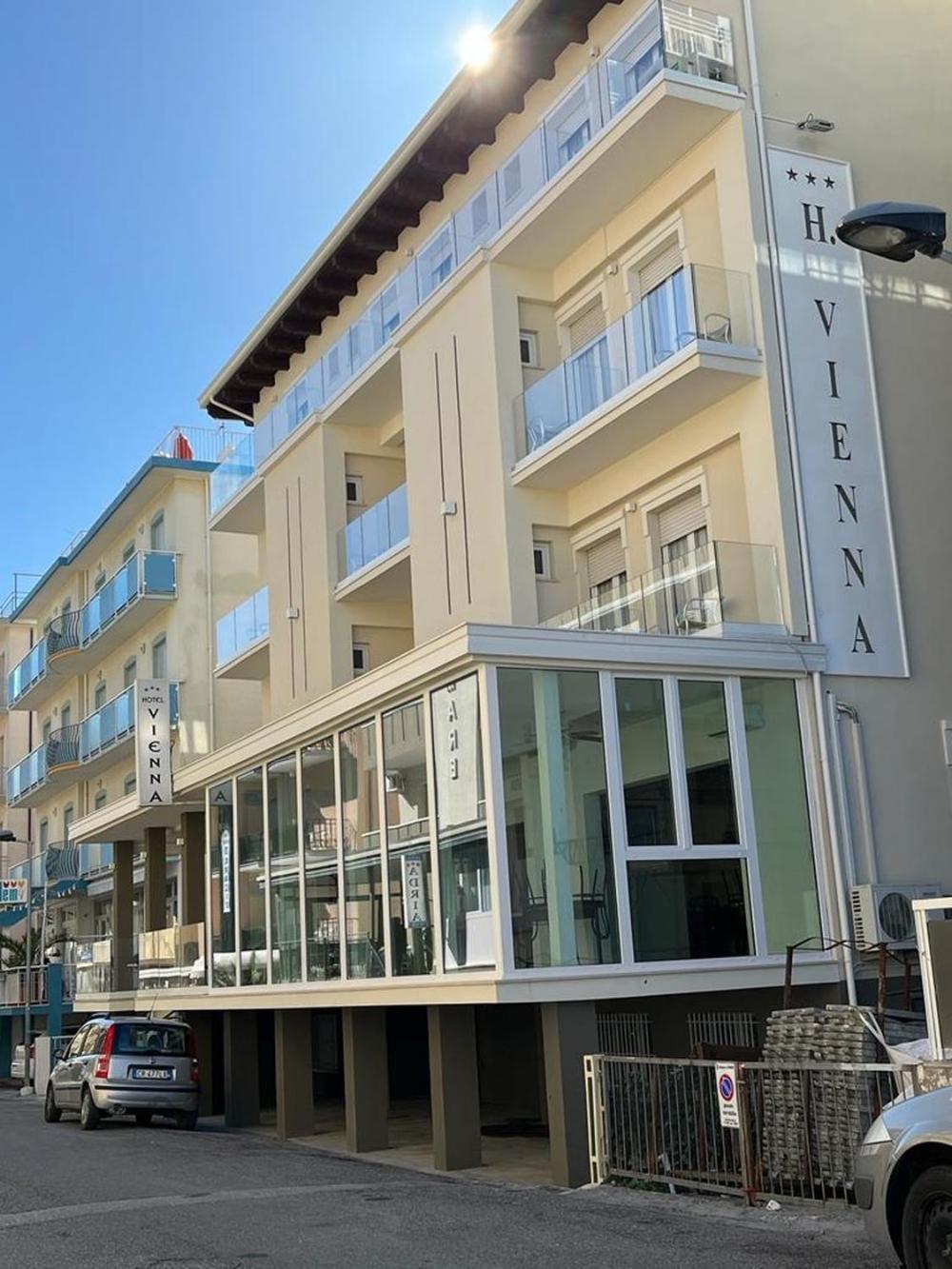 Hotel Vienna Rivazzurra Rímini Exterior foto